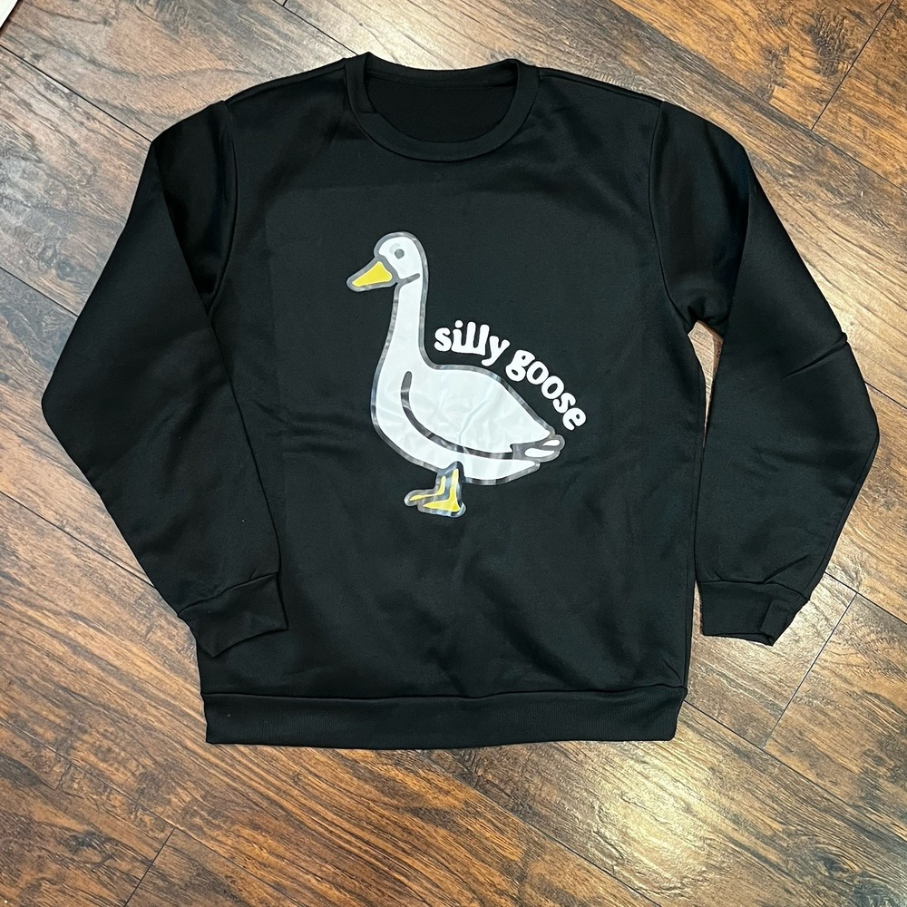 Sweatshirt Unisex Silly Goose Graphic Pullover‎ Black Size Medium